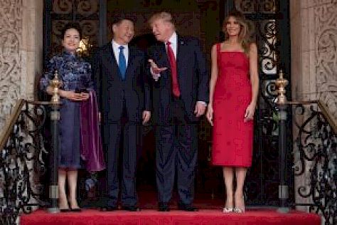 Chinese First Lady Peng Liyuan and President Xi Jinping with American President Donald J. Trump and First Lady Melania Trump, April 2017. Photo by Jim Watson/Getty Images.